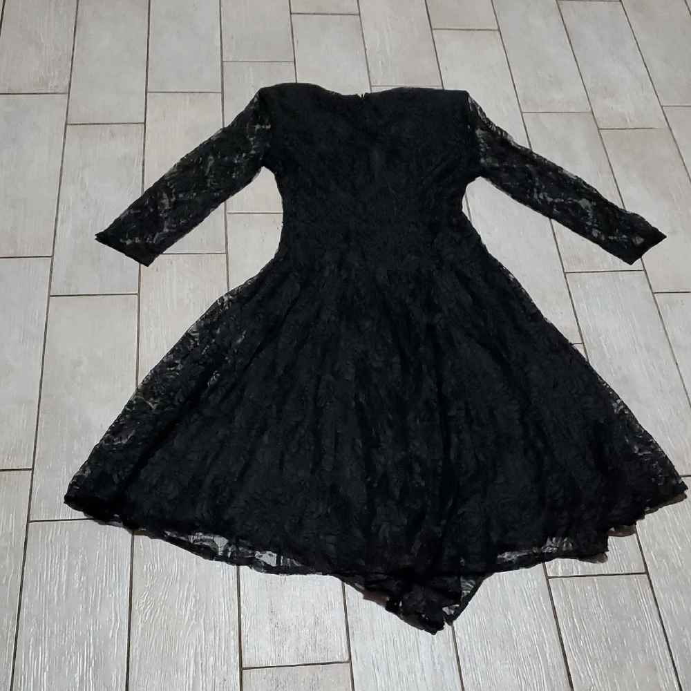 Karin Stevens Maxi Dress - Women's 8, Black Lace with Black Button Details - Picture 4 of 4